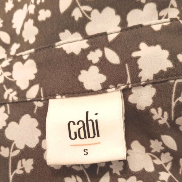 CAbi OLlive And Blue Floral Blouse. Coastal - Picture 2 of 11